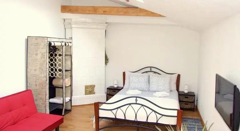 Sunny Loft Studio