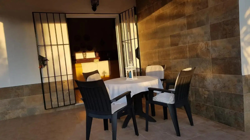 Chalet la Huerta con piscina chimenea y Wifi