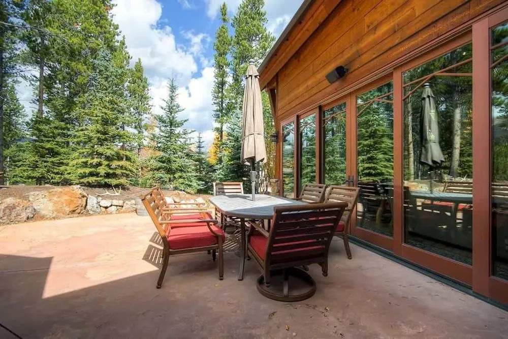 Hatari Lodge - Private Home by RedAwning