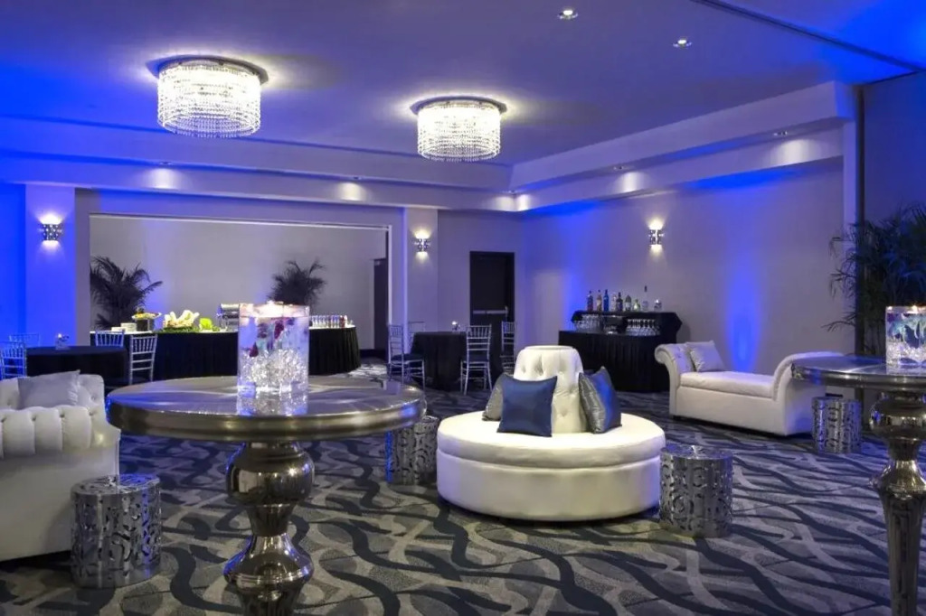 Renaissance Orlando Resort - Disney Springs Area