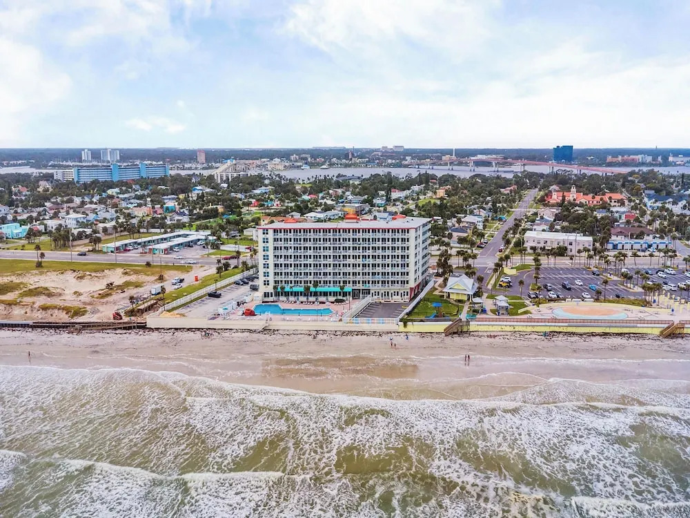 Harbour Beach Resort 105