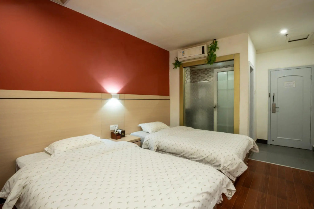Longxiang Hotel