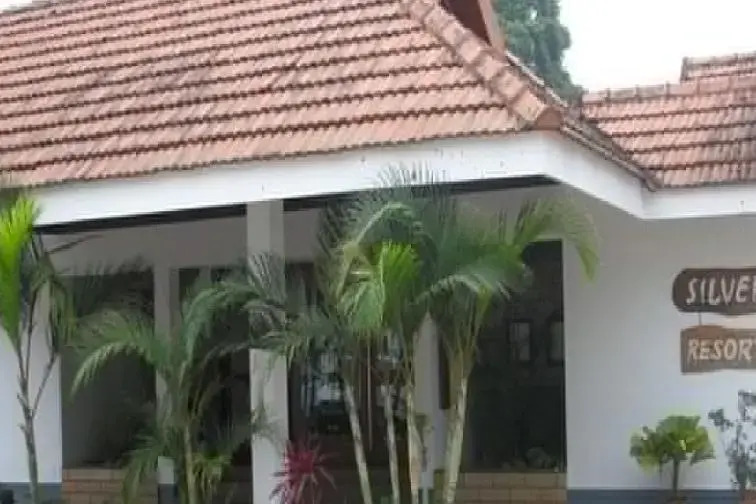 Hotel Silver Crest