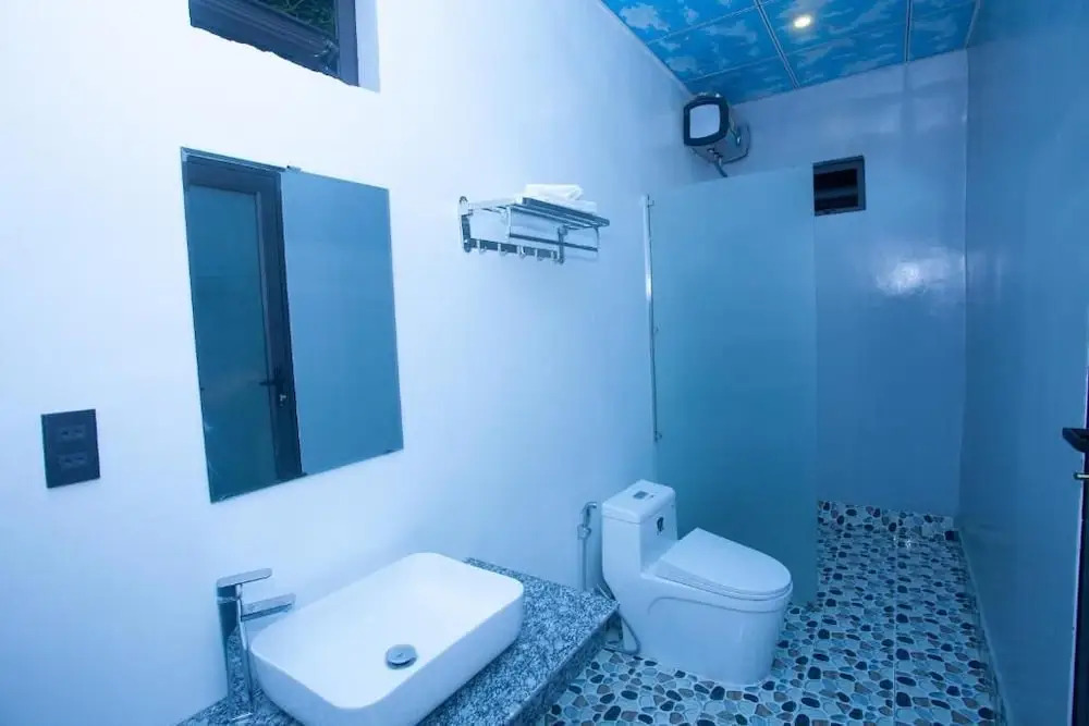 YoLo Pool Bar Villas