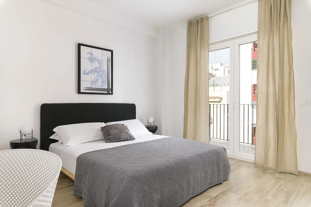 Palazzo Murat - Apartment With City View by Wonderful Italy