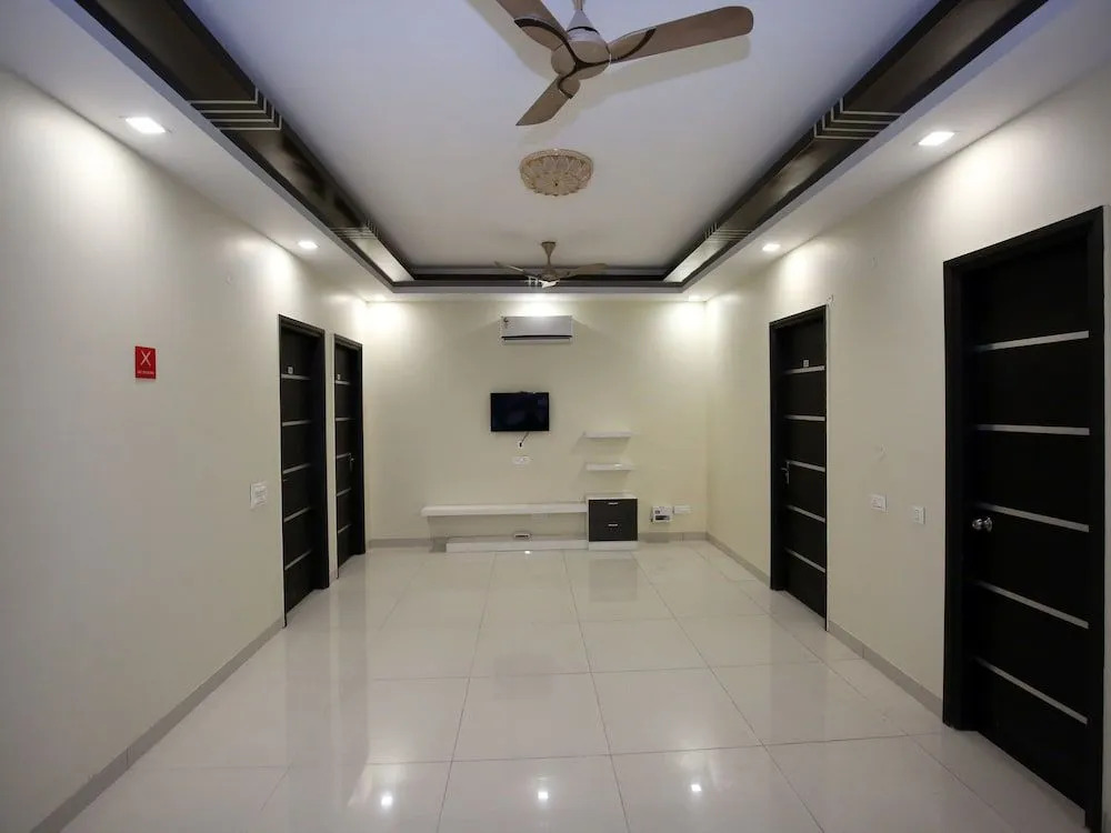 OYO 9940 Shashank Villa