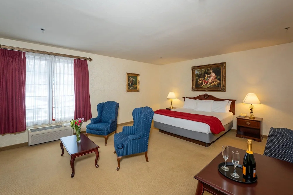 Silverland Inn