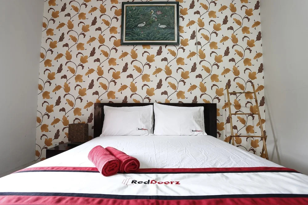 RedDoorz @ Jalan Damai