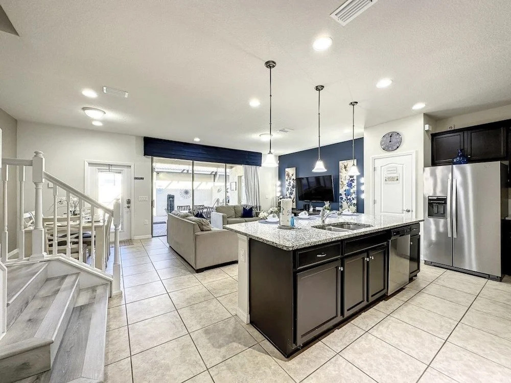 Windsor-5 Bed W/splashpool-3801ww 5 Bedroom Townhouse by RedAwning