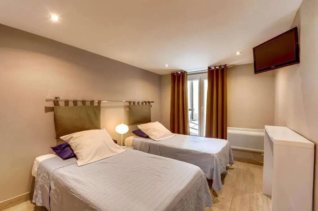 Hotel Montmartre Clignancourt