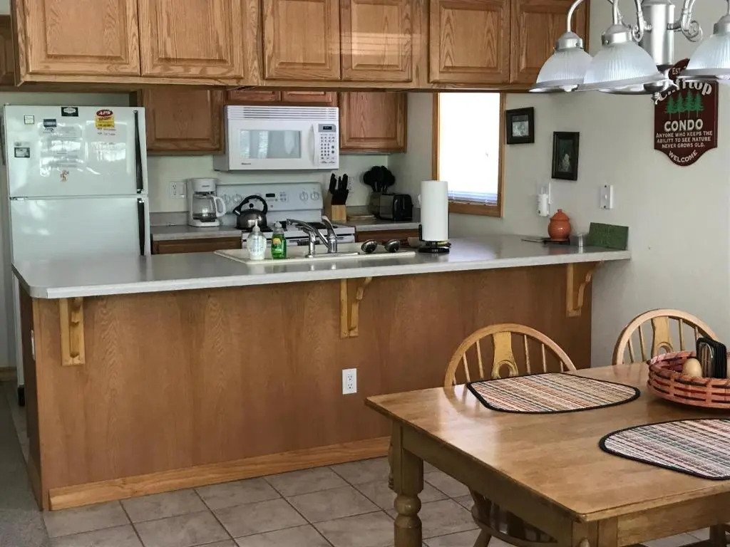 1494OAK Cliff Top Condo
