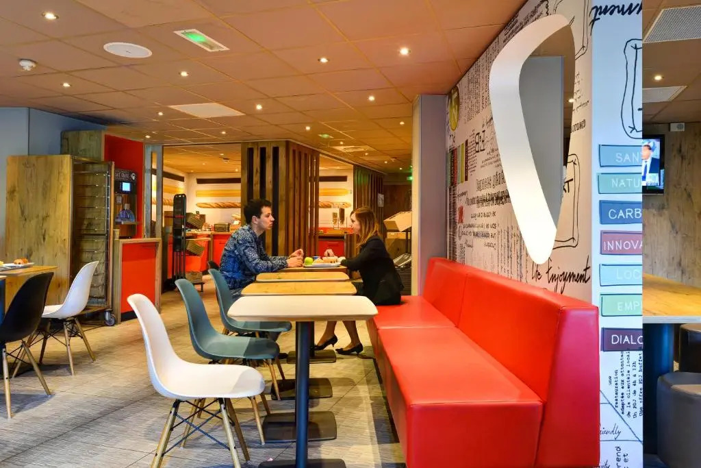Ibis Orly Chevilly Tram 7
