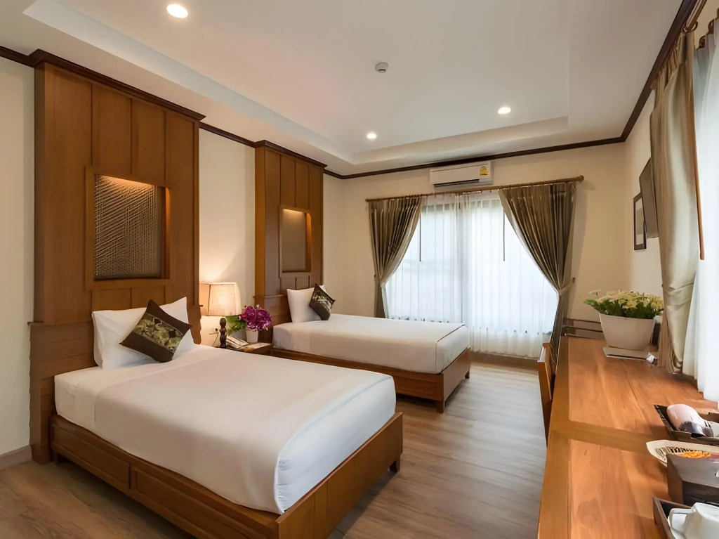 Horizon Village & Resort