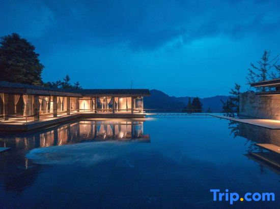 Qing XIA Shan Ju Resort Hotel