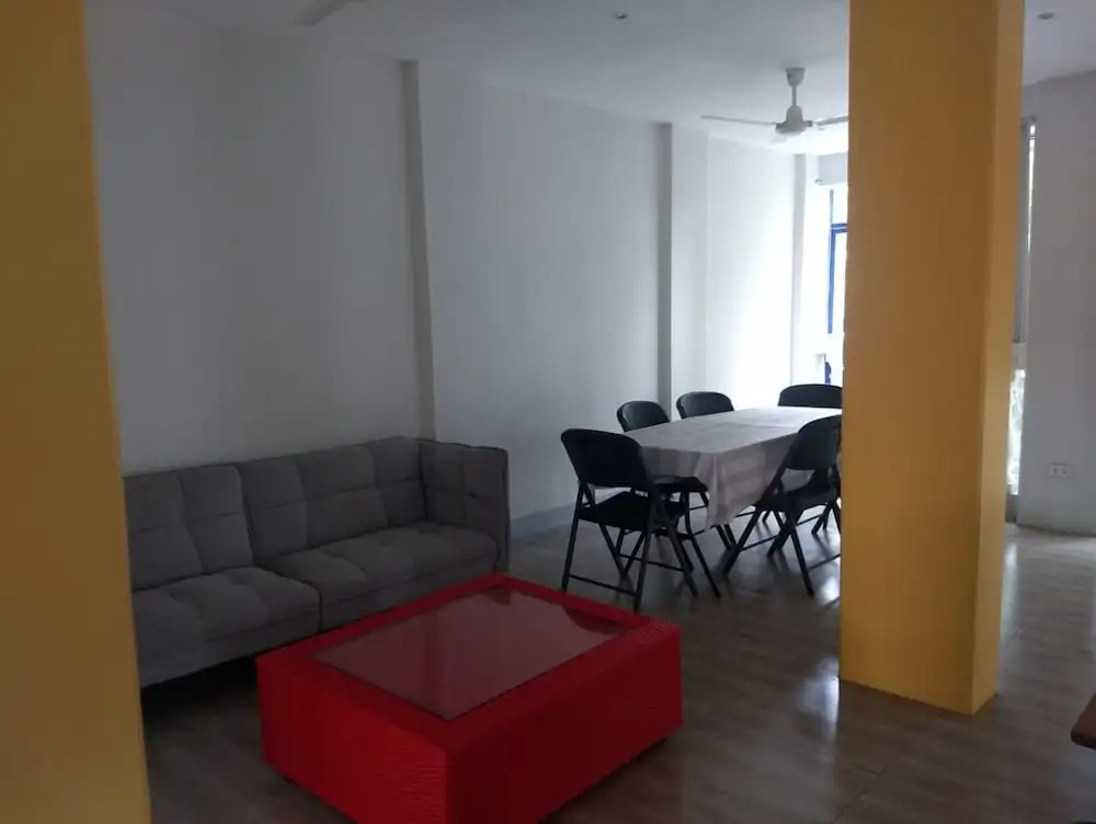 OYO 816 Oktowaves Hotel