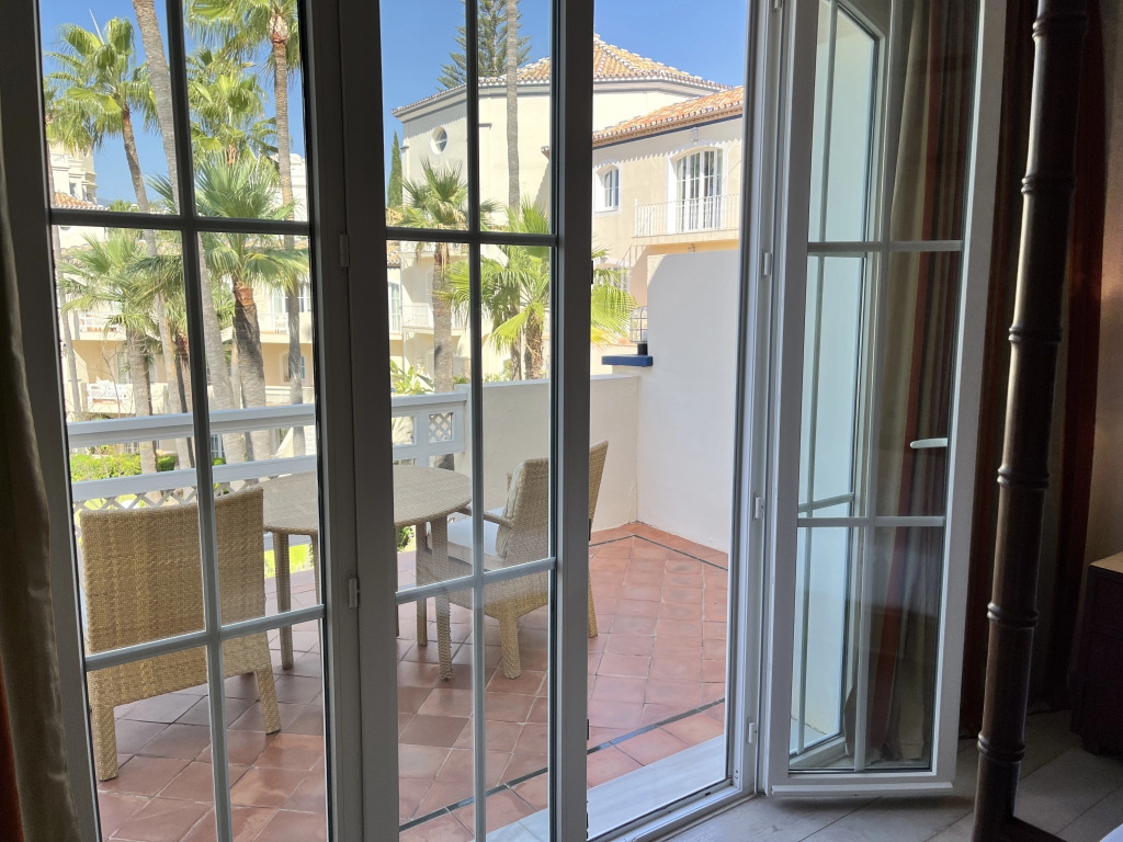 Healthouse Apartments