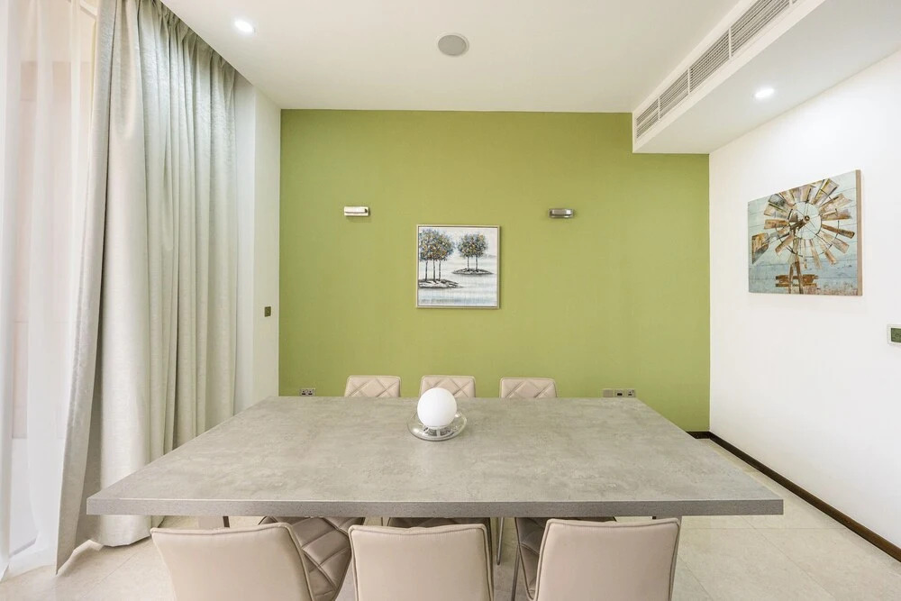 Modern beachfront 1BR apartment
