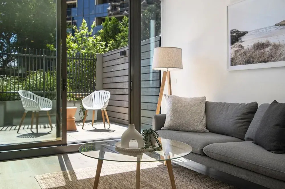 1BR Apartment Near CBD With Pool