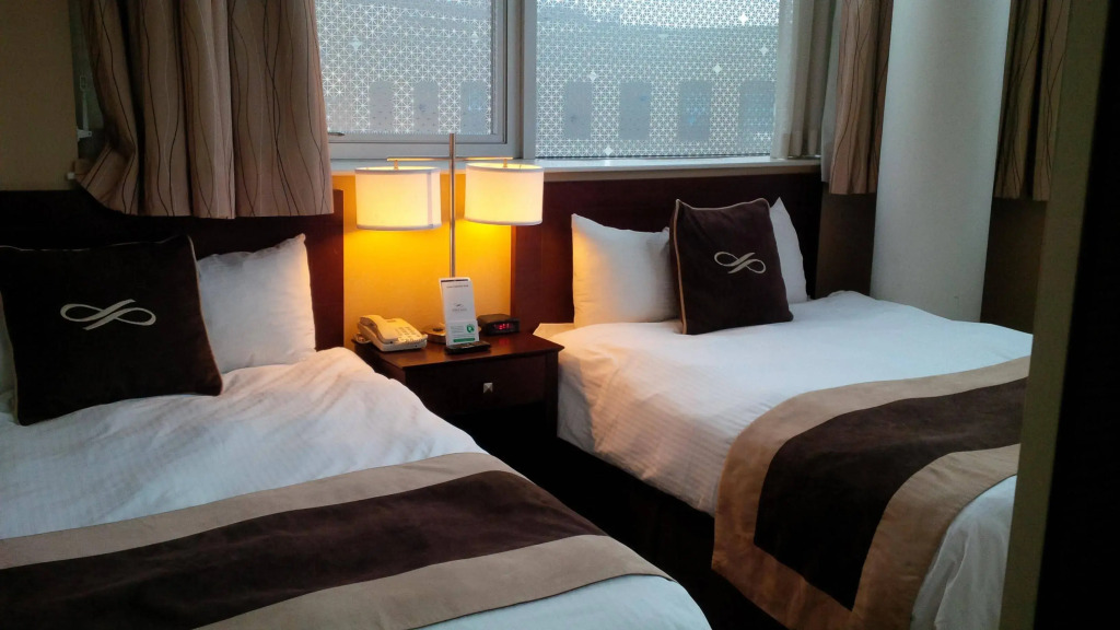 Pointe Plaza Hotel
