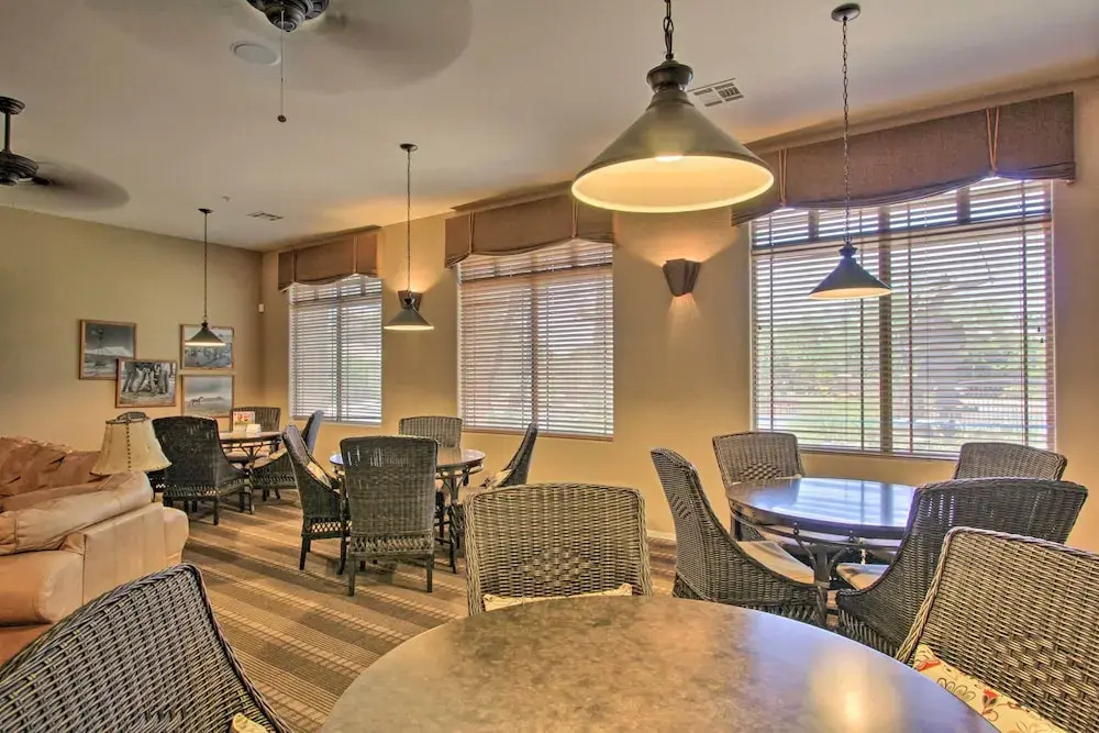 Scottsdale Condo w/ Balcony & Resort Amenities!