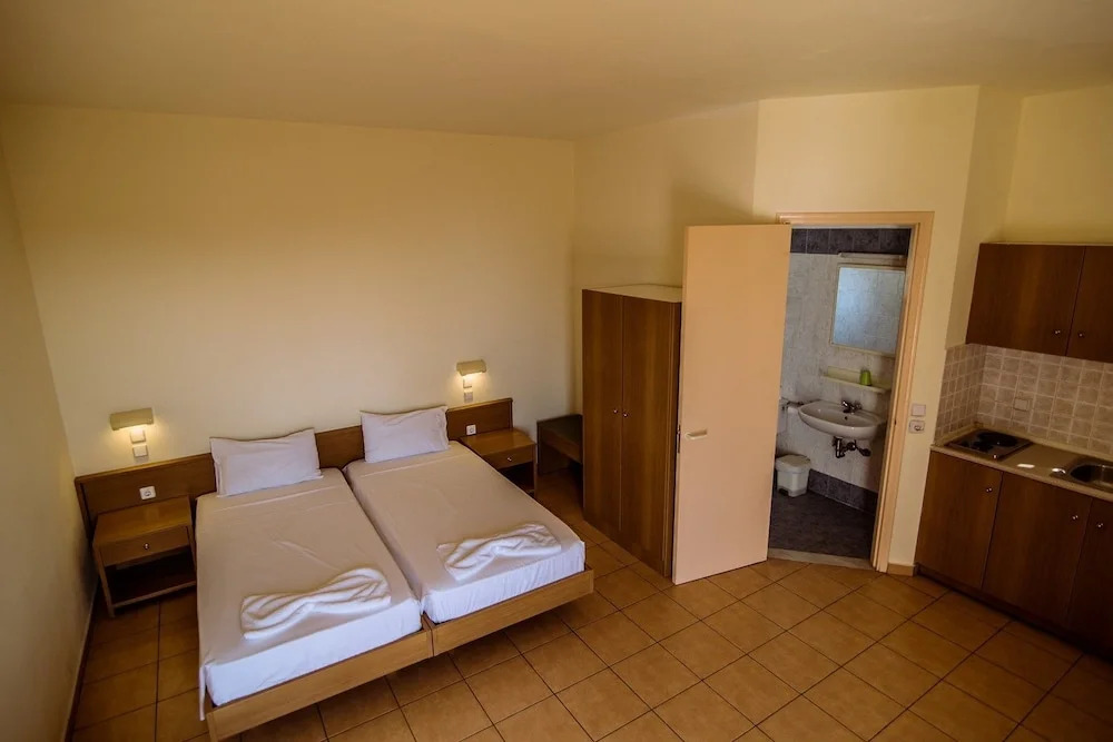 Angela Studios Pefkos