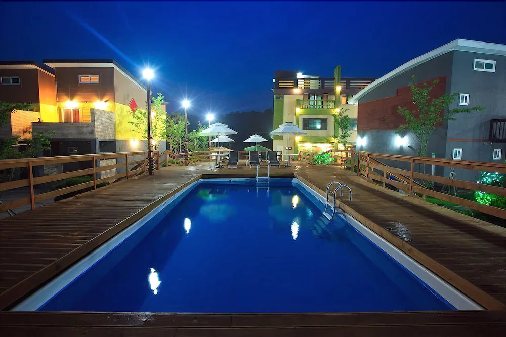 Somma Resort
