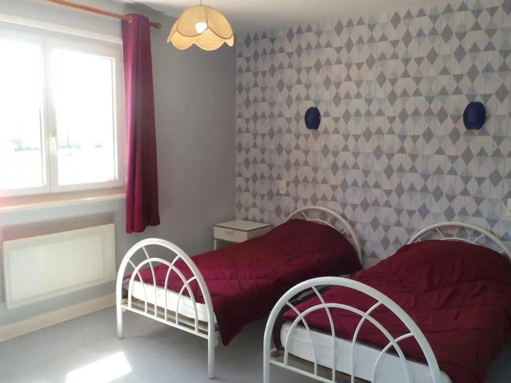 Gîte confortable avec piscine partagée et animaux admis - FR-1-489-76