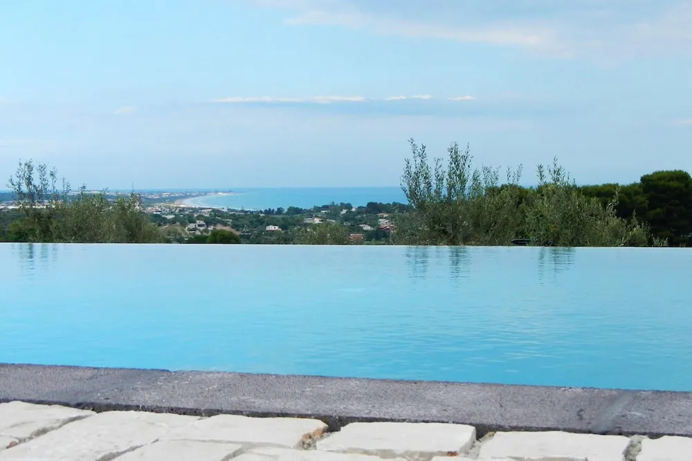 Apartment With 2 Bedrooms in Pozzallo, With Furnished Terrace and Wifi Near the Beach