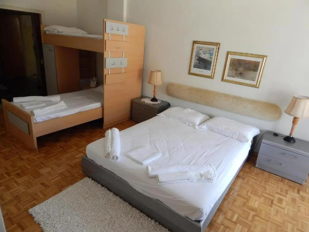 Baroque 10-person Apartment in Makrygialos