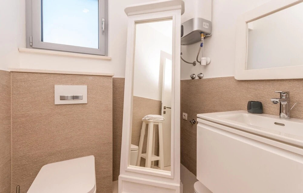 Amazing Apartment in Sukosan With Wifi and 2 Bedrooms