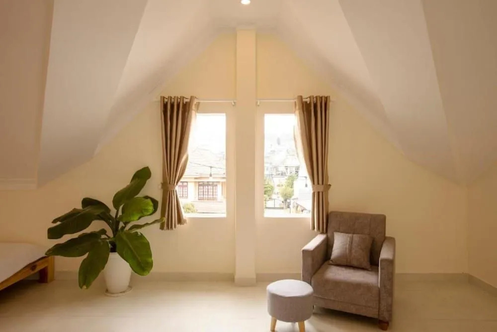 Calais Hotel Villa