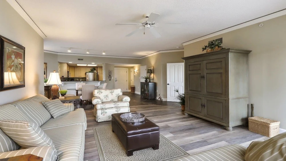 5401 Hampton Place