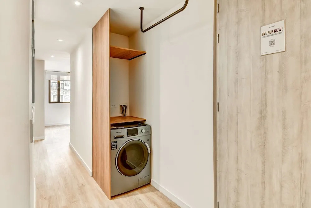w Beautiful 1BR Retreat in Vibrant Zona T