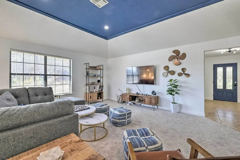 3 Mi to Dtwn! Riverfront Seguin Home w/ Sunroom