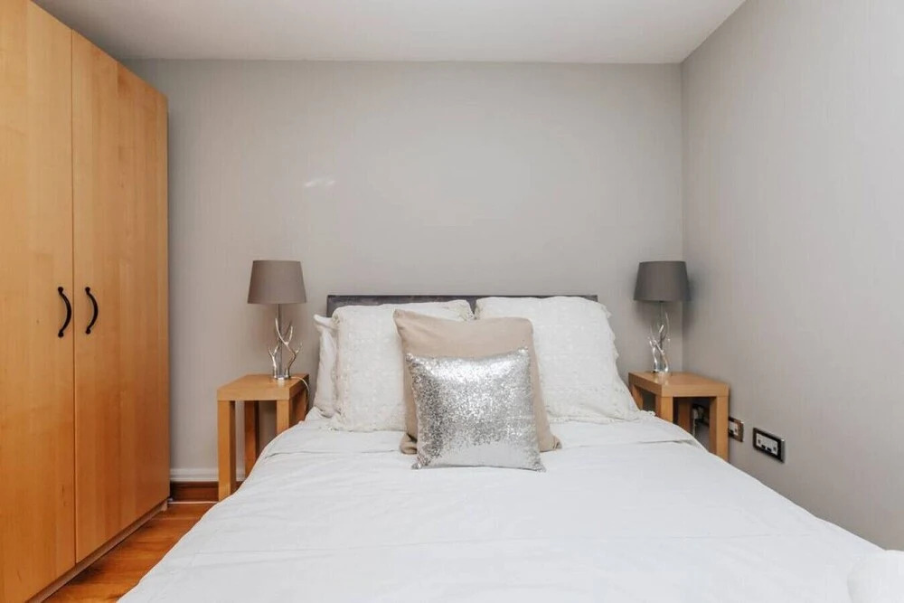 The Herringbone - 3 Bed With Parking Pet Friendly