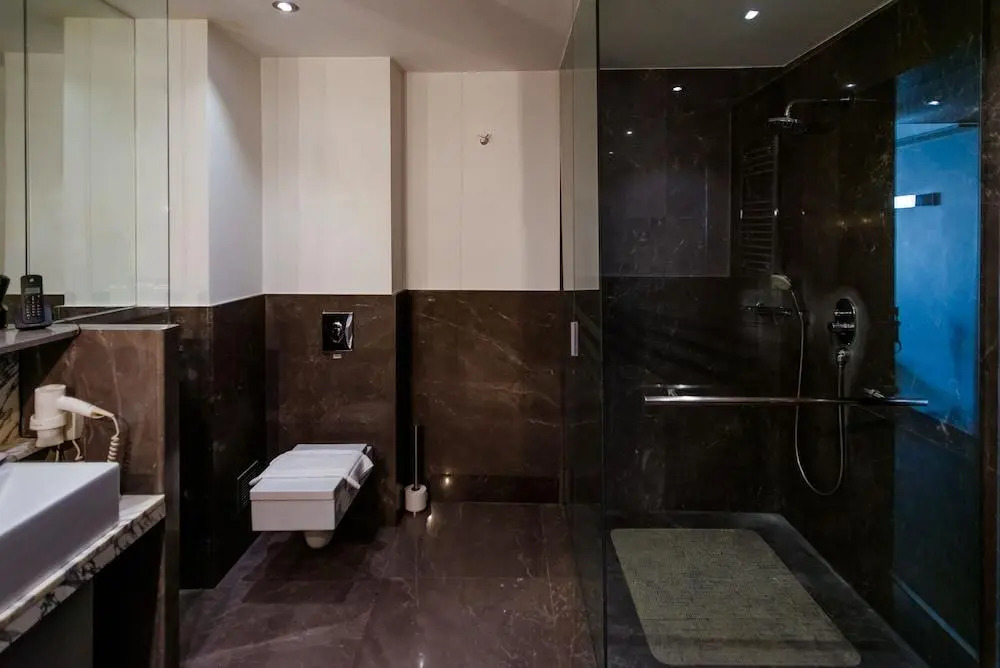 Life Gallery Hotel & Spa