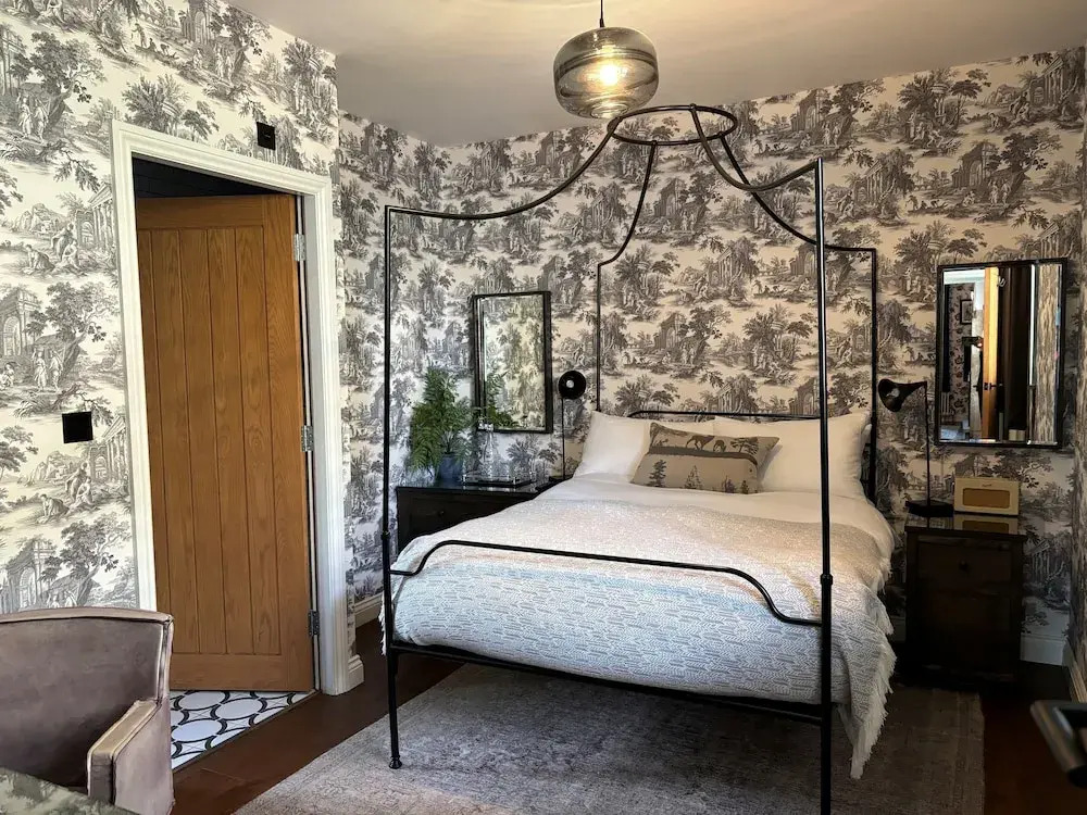 Manor House Lindley