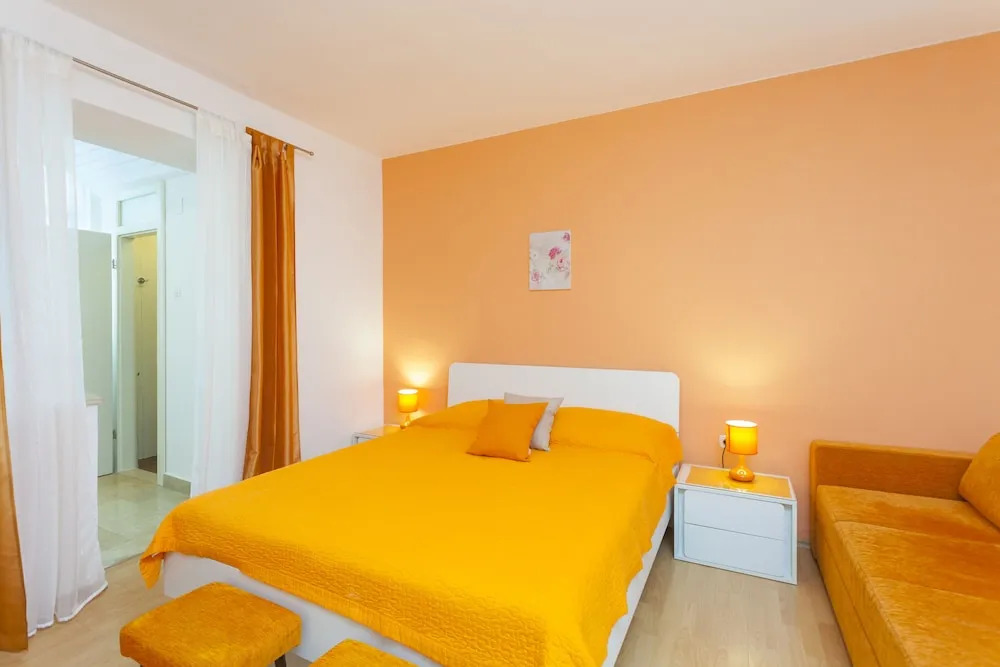 Apartments Makarska