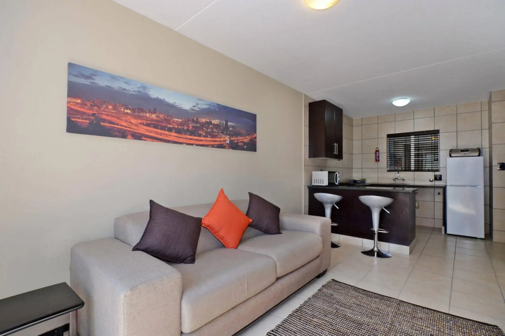 Jozi Apartments - Radiokop