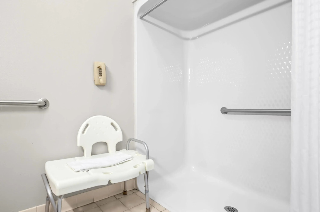 Days Inn by Wyndham Collinsville St Louis