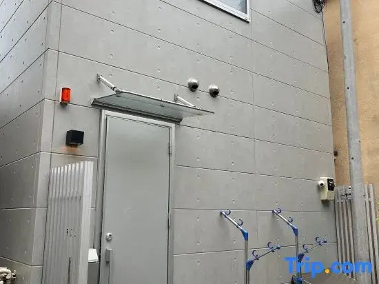 COREHOTEL　It is a 3-minute walk from Higashi Shinjuku station and  from Shinjuku station