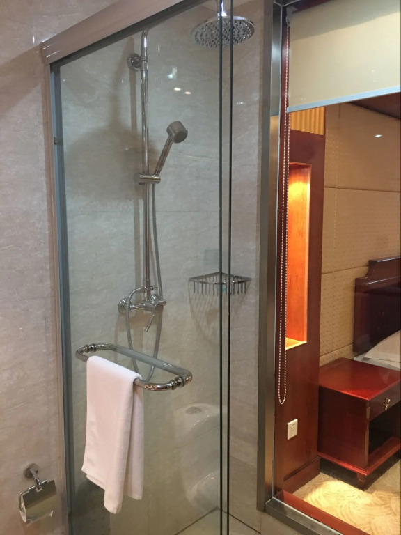 Gloria Plaza Hotel Hangtou