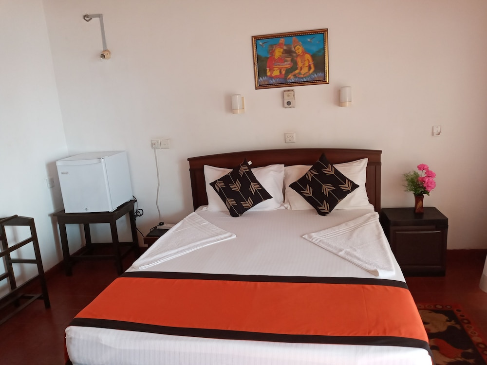 New SeaSide Inn Hikkaduwa
