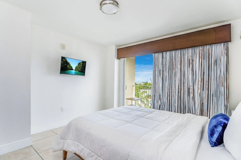 South River Suites