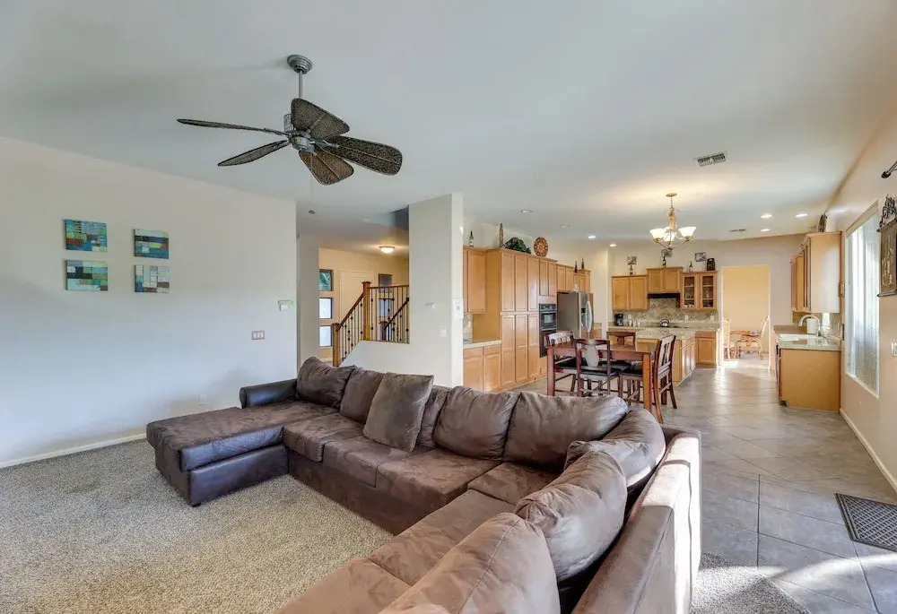 Stunning Pool & Patio: Spacious Chandler Oasis!