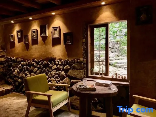 Baiyin Valley·16 Chambers