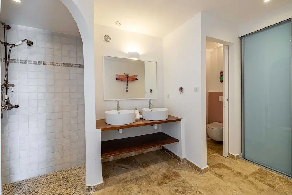 Splendid Flat in Provencal Villa 1br/3p