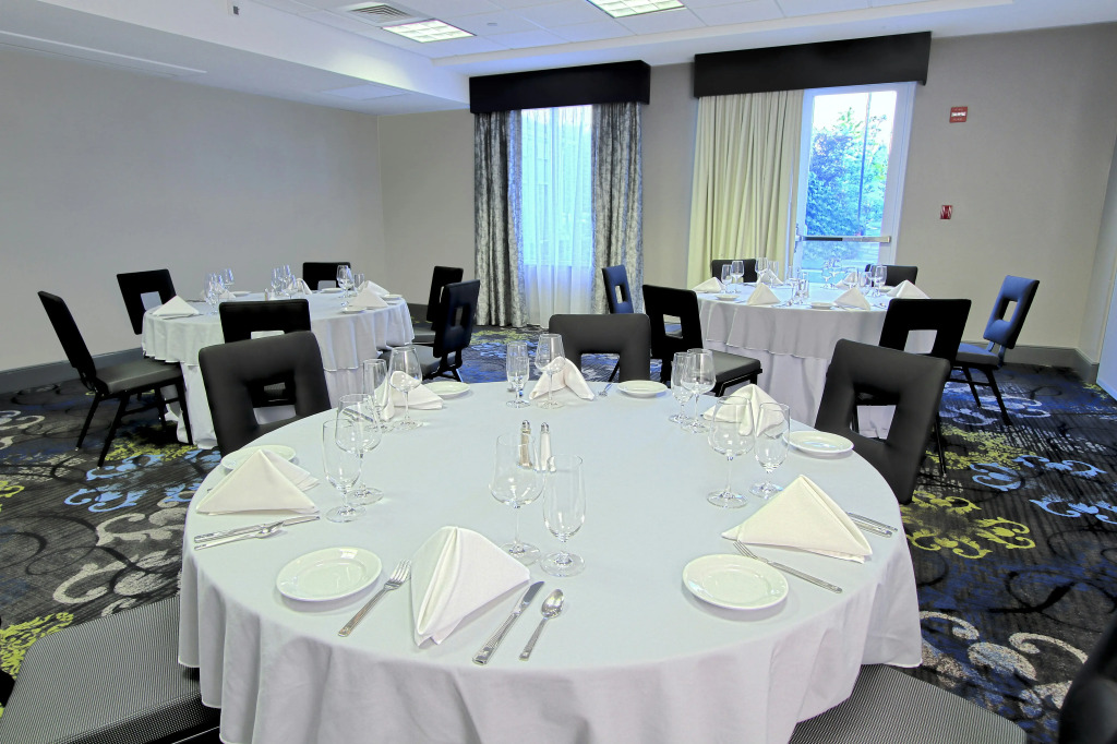 Hilton Garden Inn Westbury