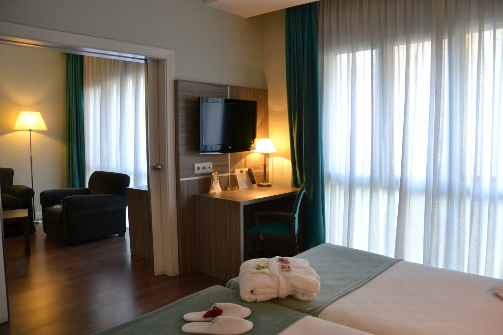 Hotel Serrano