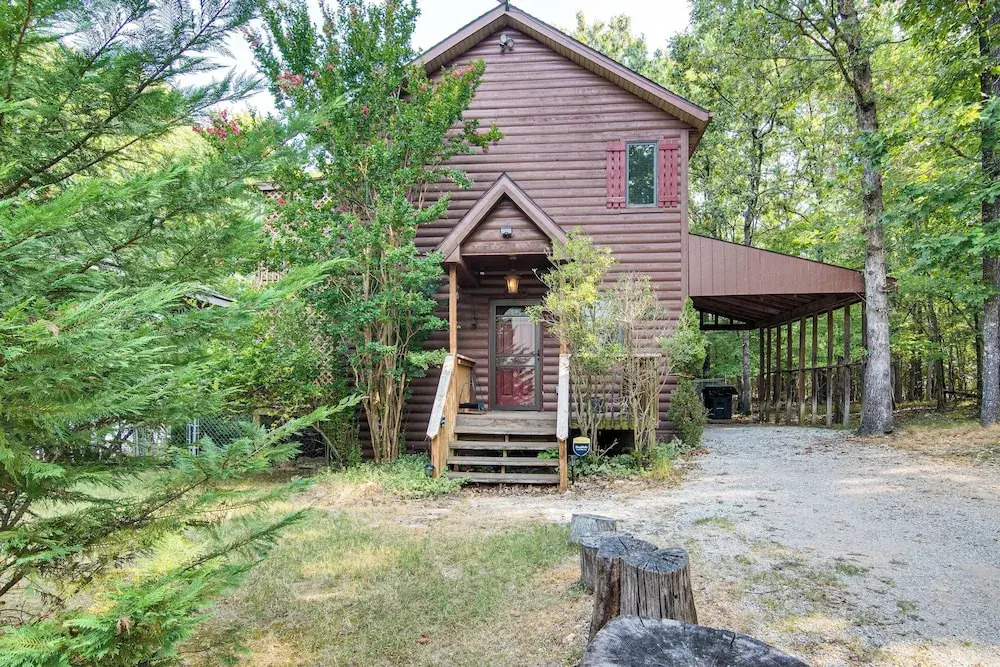 Relax Fireside! Hot Tub Haven on Table Rock Lake